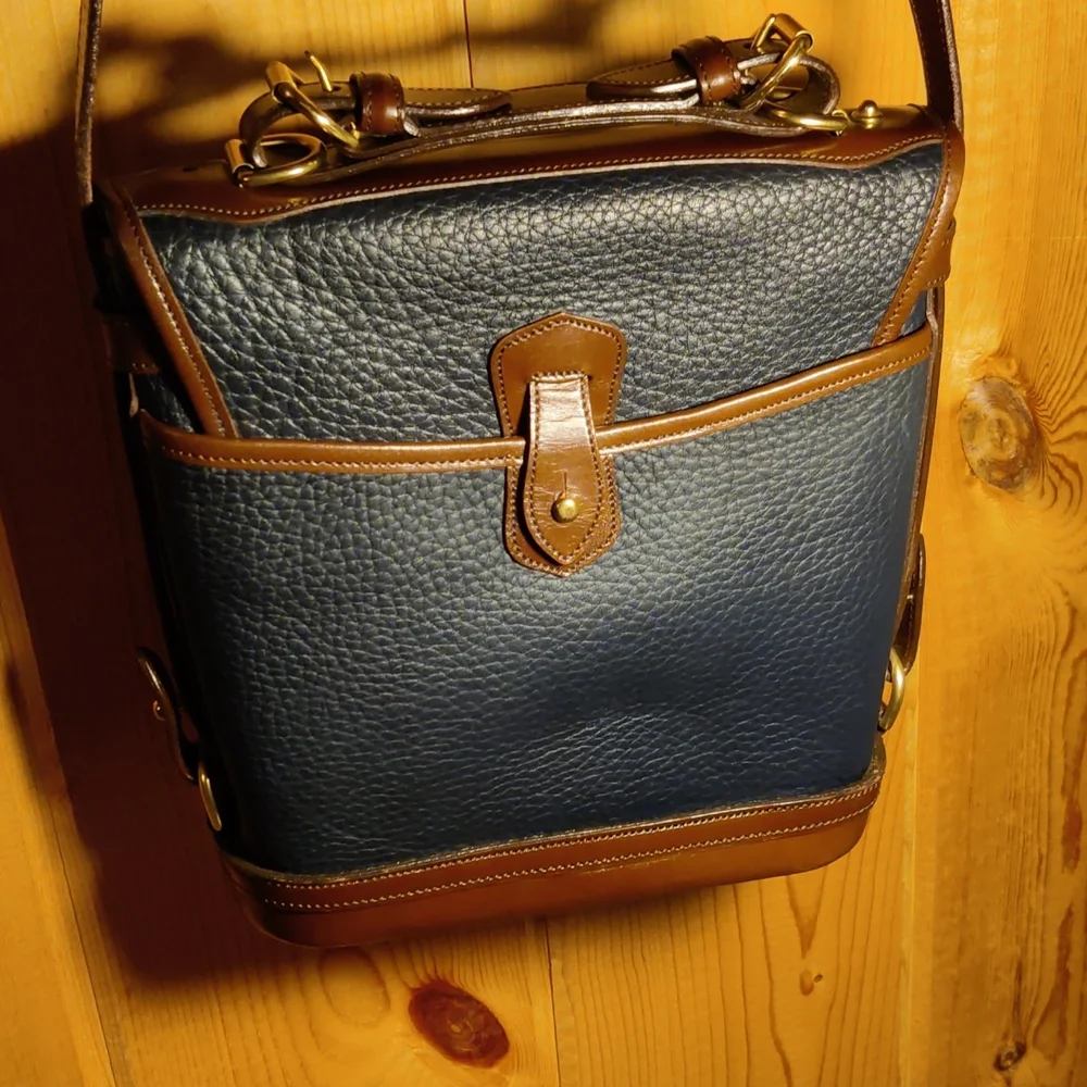 Dooney & Bourke All Weather Leather Vintage Carrier Bag - B702 - Picture 7 of 16